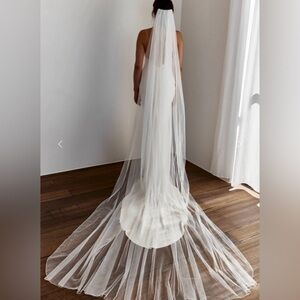 Never worn Grace Loves Lace 280cm veil
